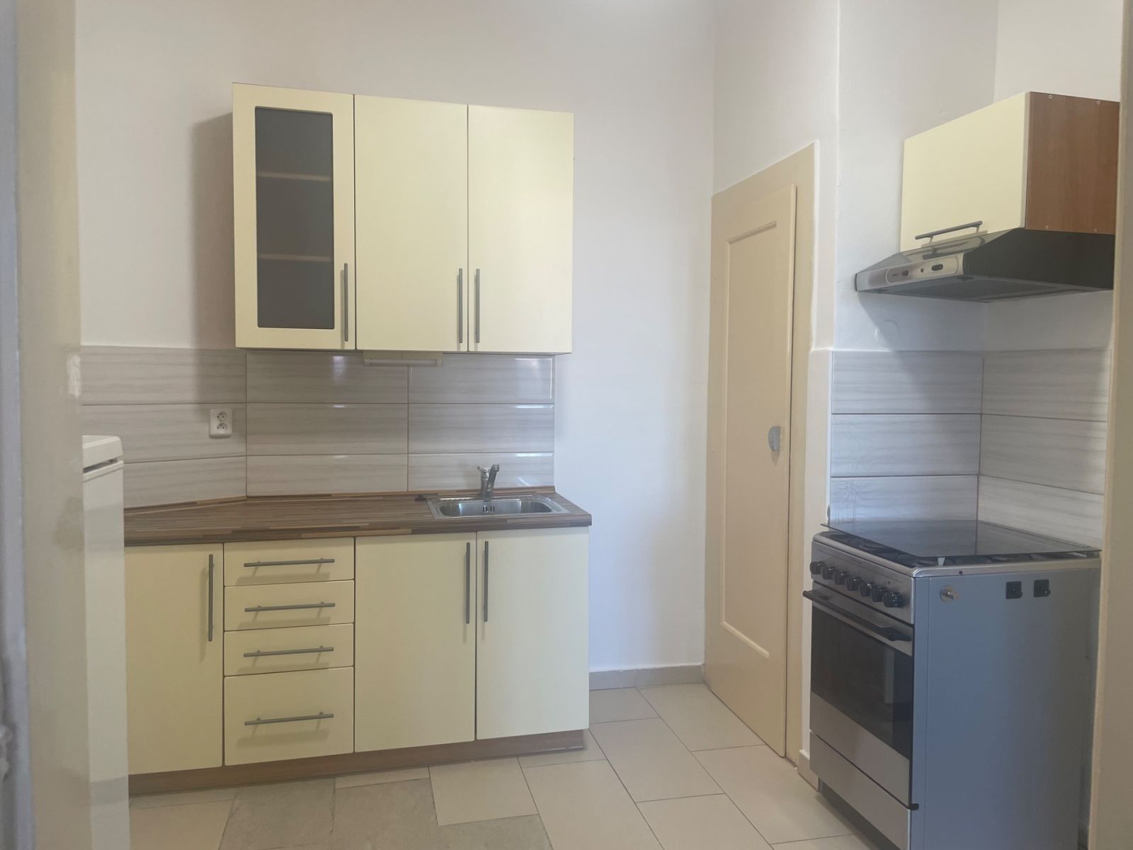 2+1, 28. pluku, Praha - Vršovice, 50 m² - 2