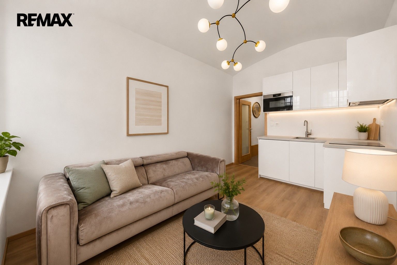Byt 2+kk · 39 m² · Seifertova 499, Praha Žižkov - 3