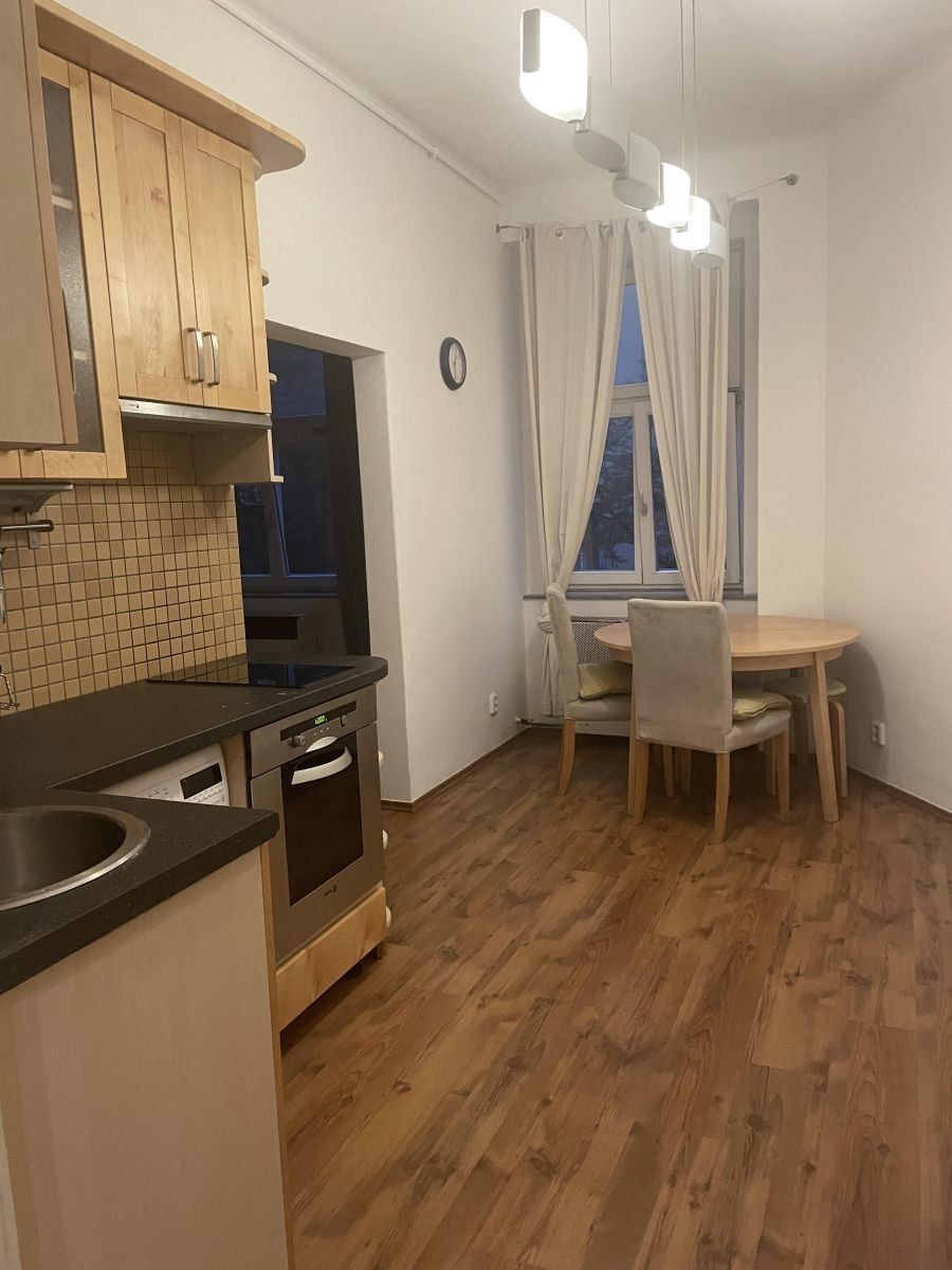 1+1, Seifertova, Praha - Žižkov, 37 m² - 1