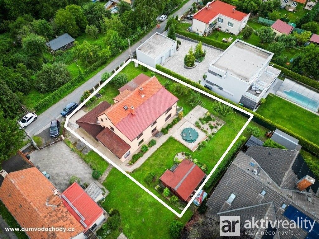 Prodej rodinný dům - Vodochody, 225 m²