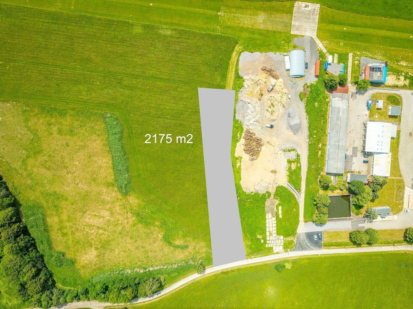 Komerční pozemek, 2 175 m²