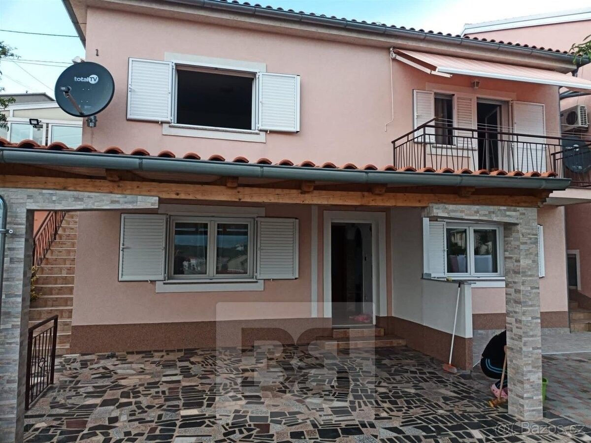 Rodinné domy, 987 66, Zahraničí - 1