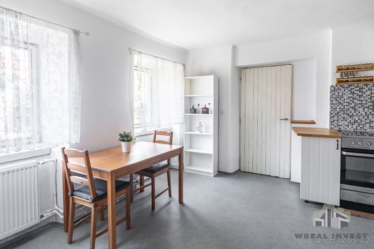 Prodej rodinný dům - Dobrovíz, 252 61