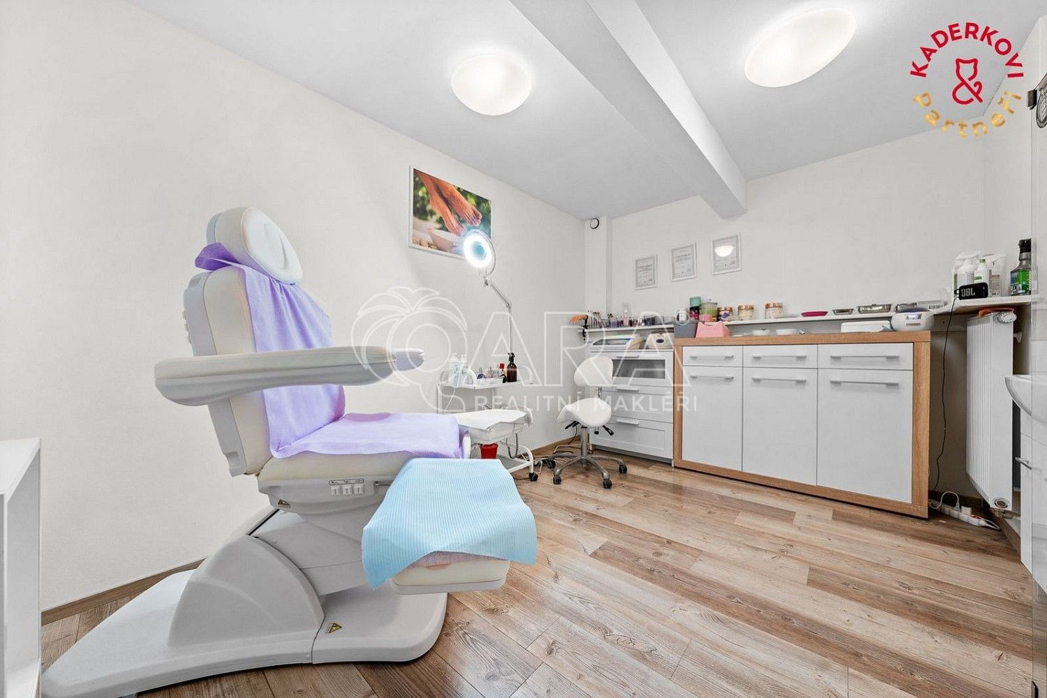 Obchodní prostory, 172 m²