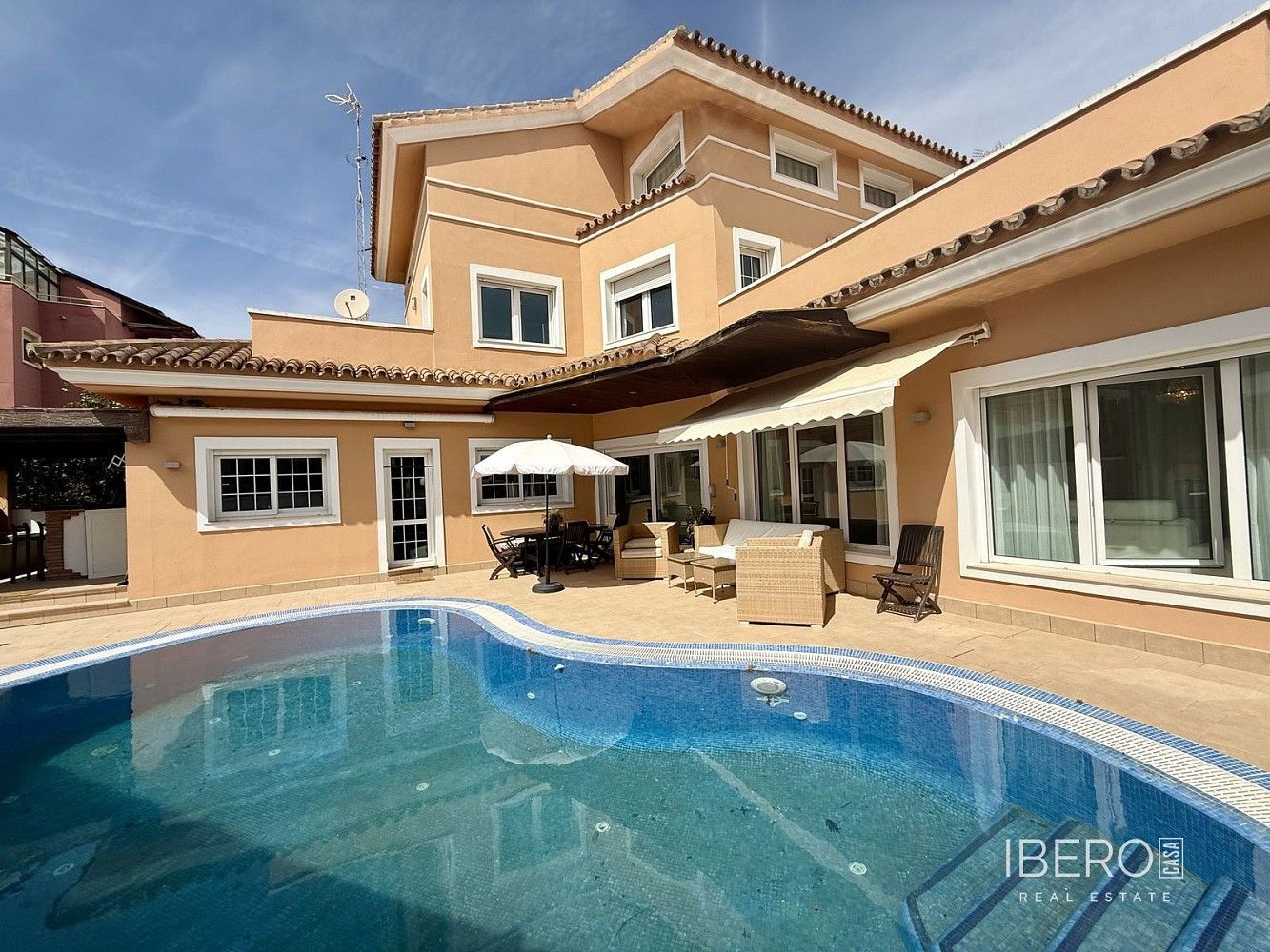 Prodej rodinný dům - Playamar, ES, 485 m² - 2