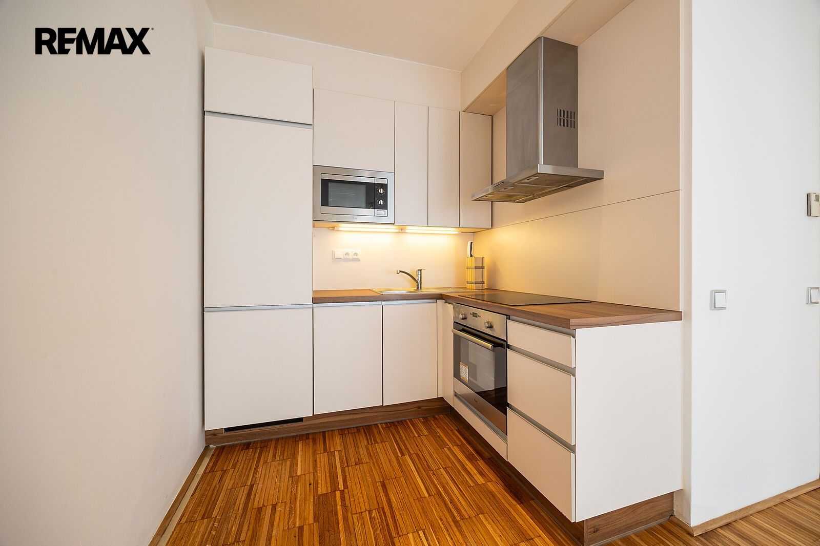 Byt 2+kk · 73 m² · Rohanské nábřeží 657, Praha Karlín - 3