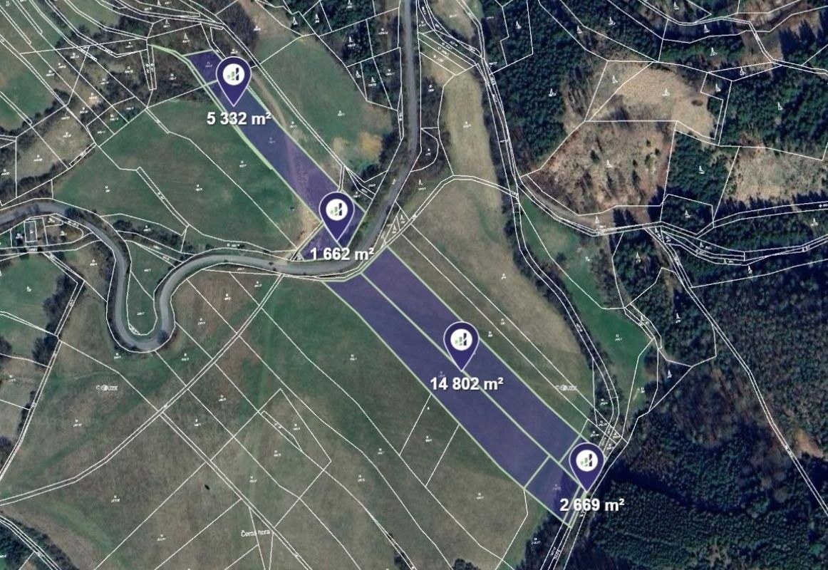 Louka, 24 465 m²