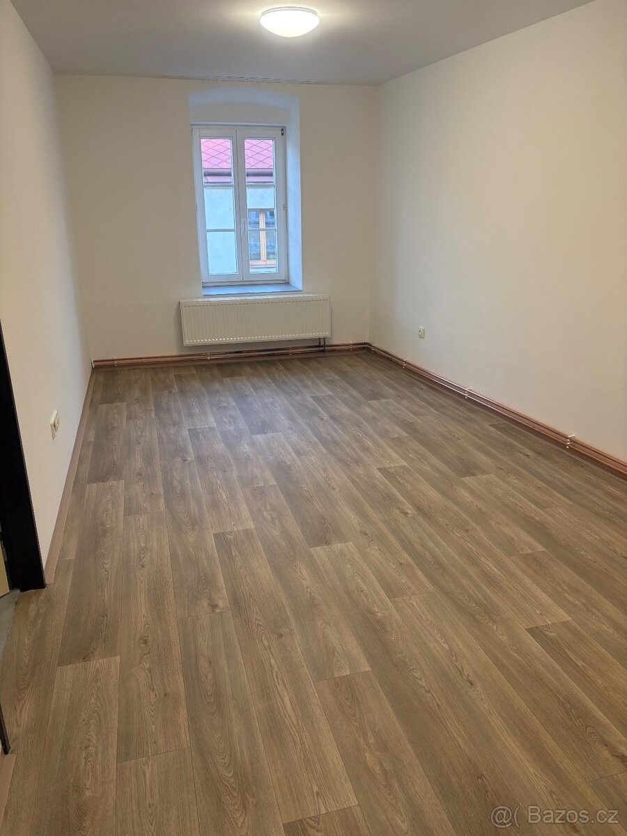 Pronájem byt - Jindřichův Hradec, 377 01