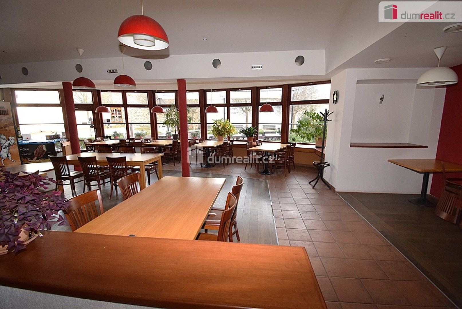 Pronájem restaurace - Květnového povstání, Praha, 230 m²
