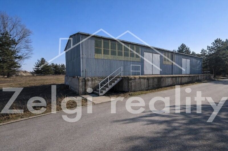 Sklady, Břeclav, 690 02