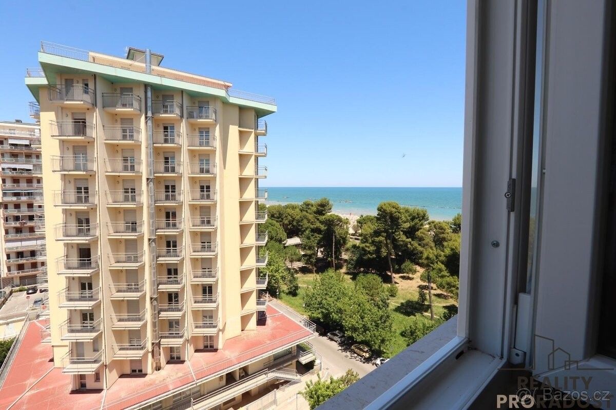 Byty, 987 66, Zahraničí