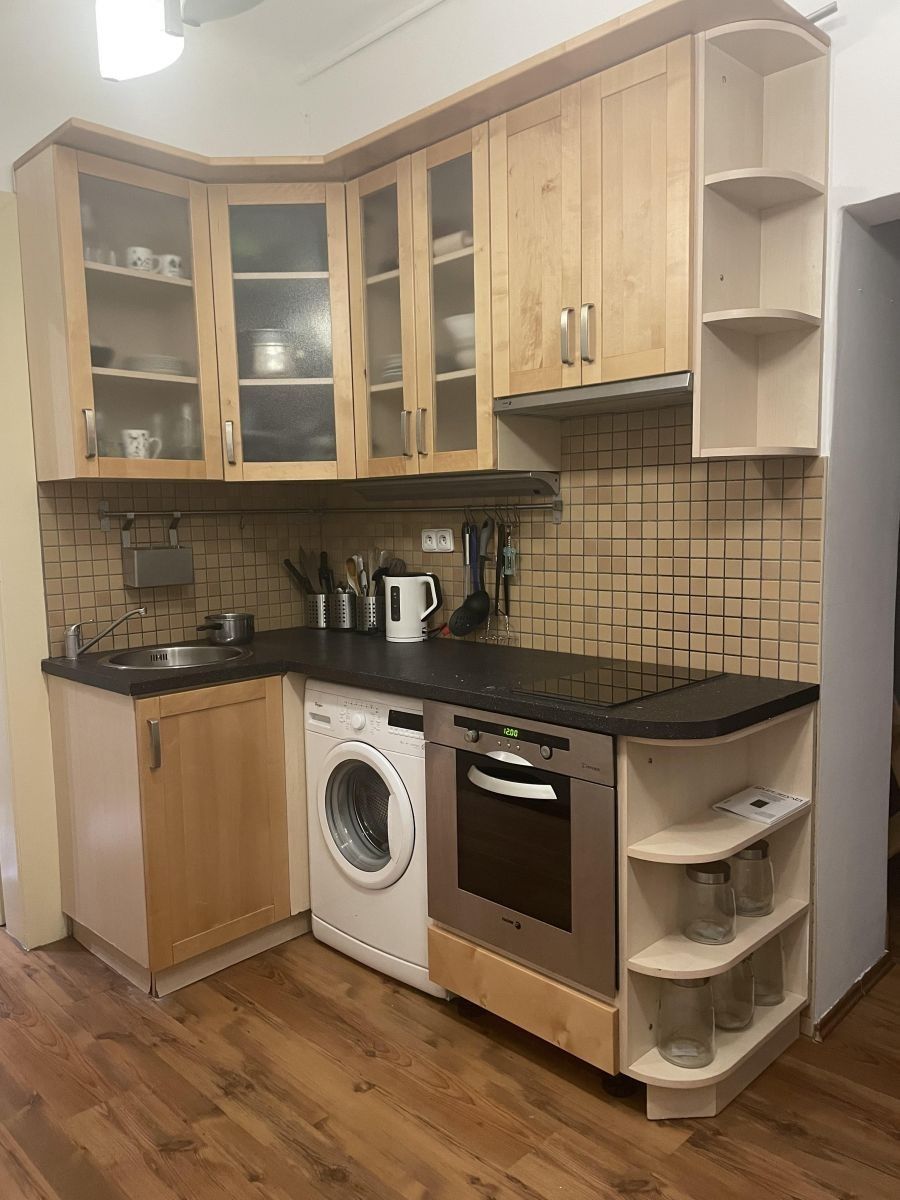 1+1, Seifertova, Praha - Žižkov, 37 m² - 2