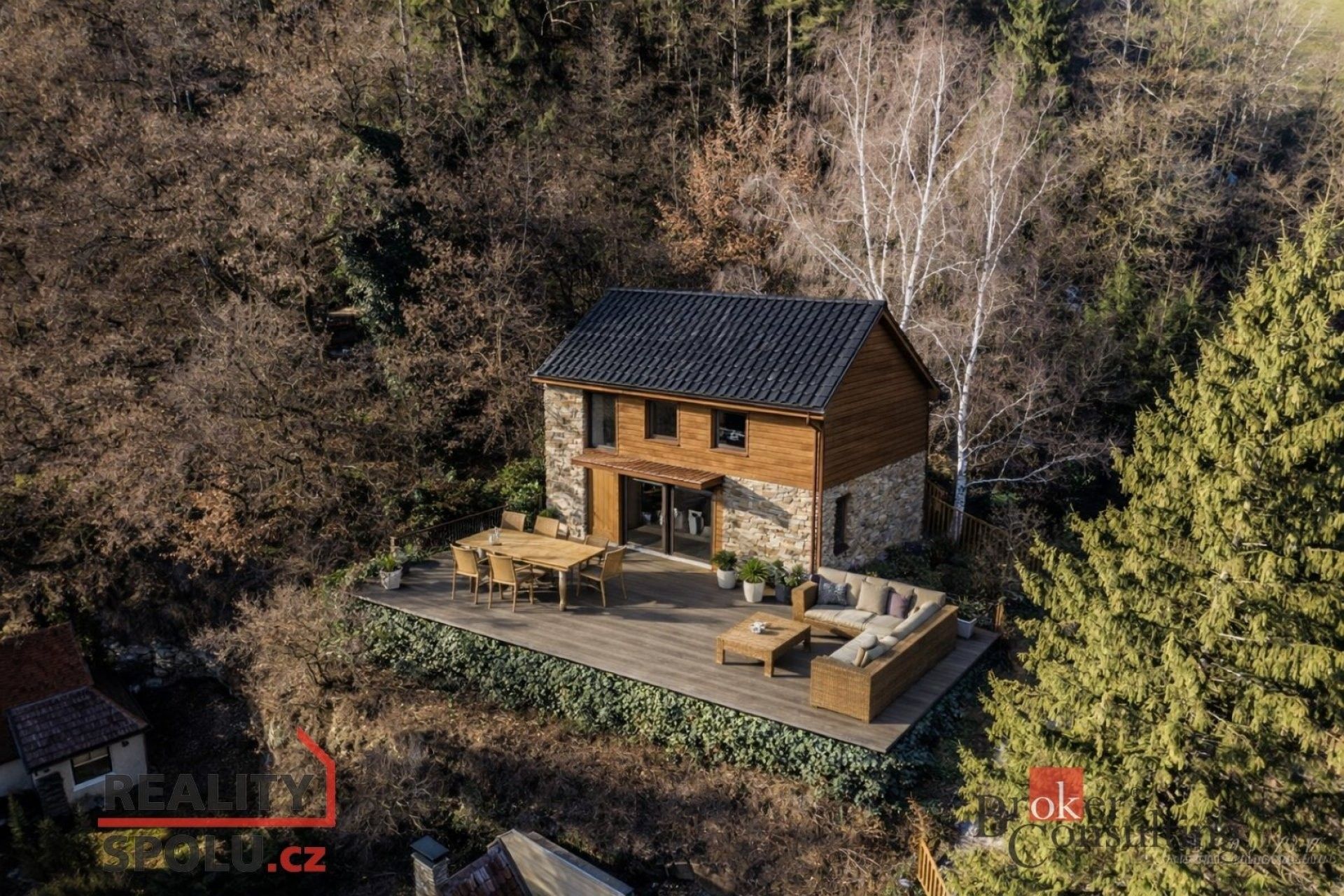 Chaty, Hněvkovice na levém břehu Vltavy, Týn nad Vltavou, 80 m²