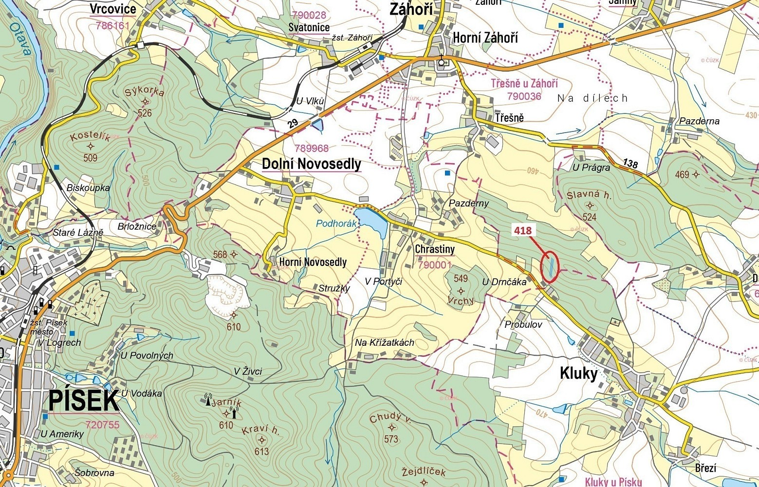 Les, 4 422 m²