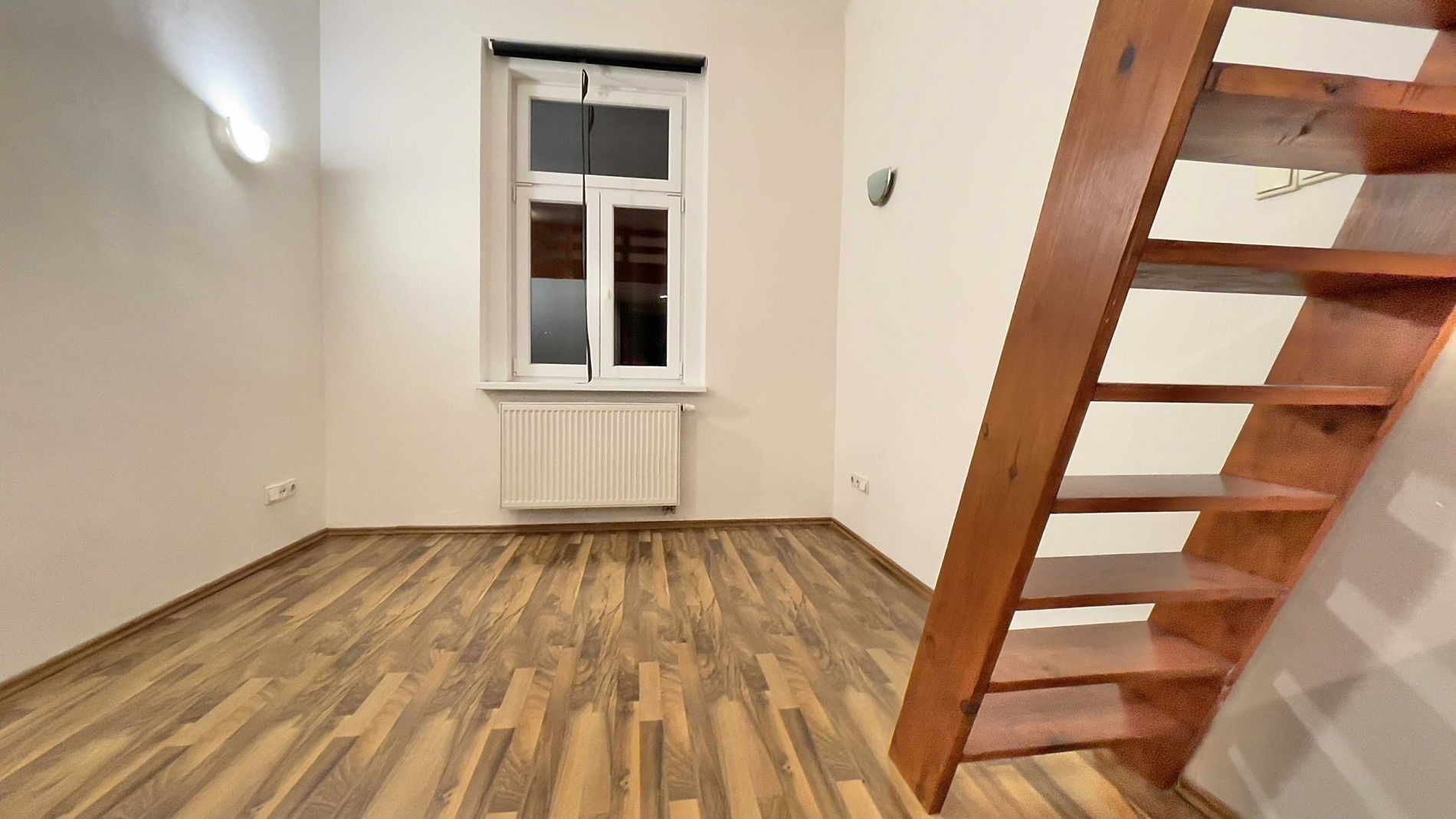 Pronájem byt 1+kk - Freyova, Praha, 17 m²