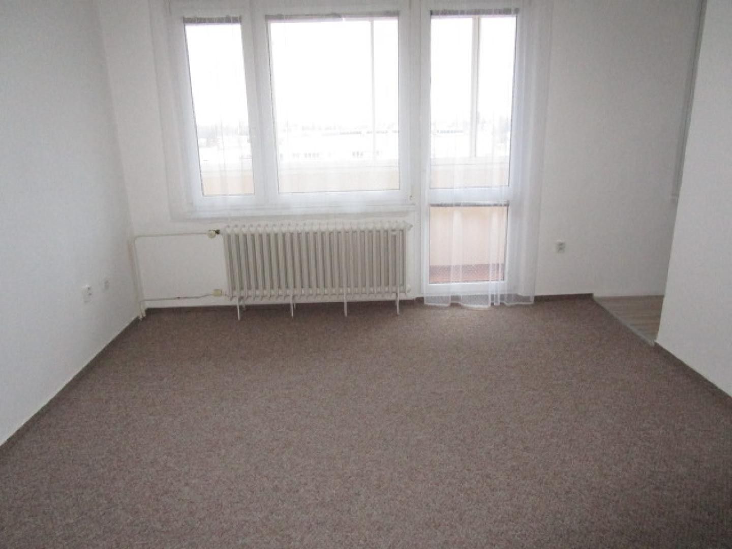 Pronájem byt 1+kk - Smetanovo nábřeží, Hradec Králové, 35 m²