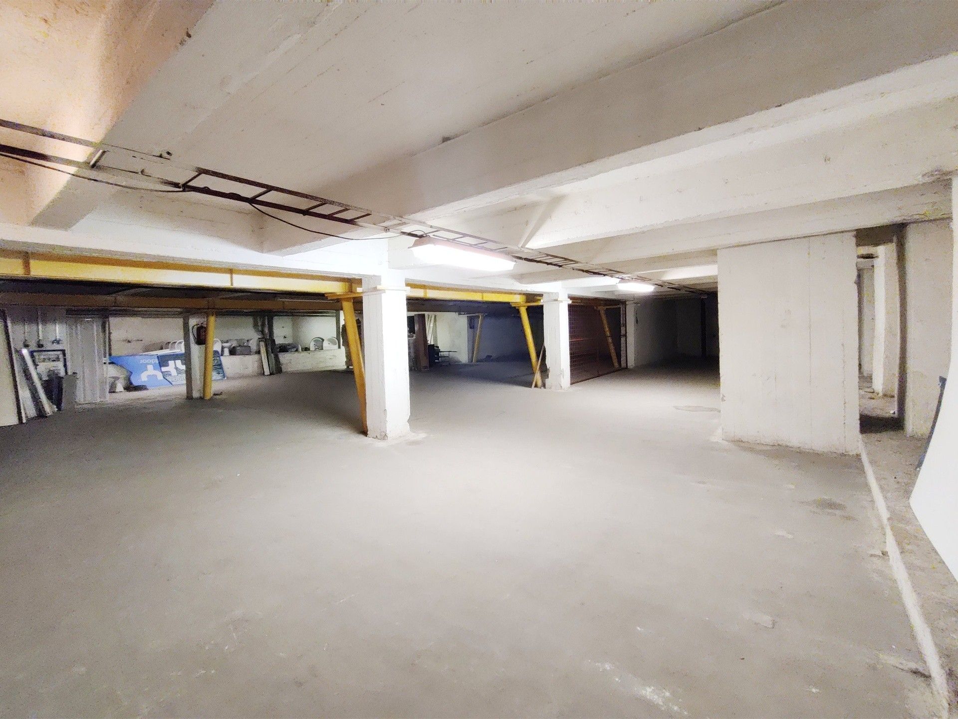 Sklad, 279 m²