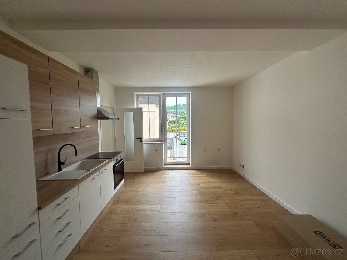 Pronájem byt - Úpice, 542 32