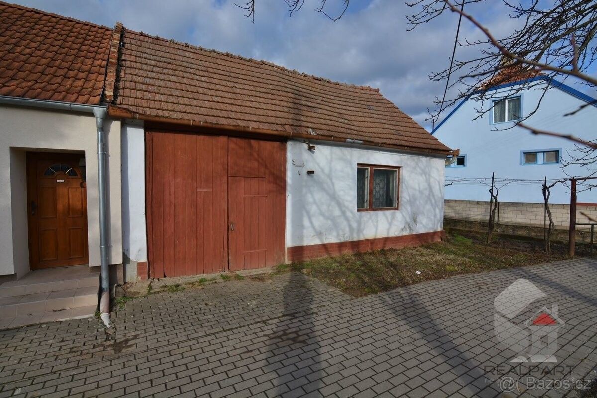 Rodinné domy, Svatobořice, 696 04 - 1