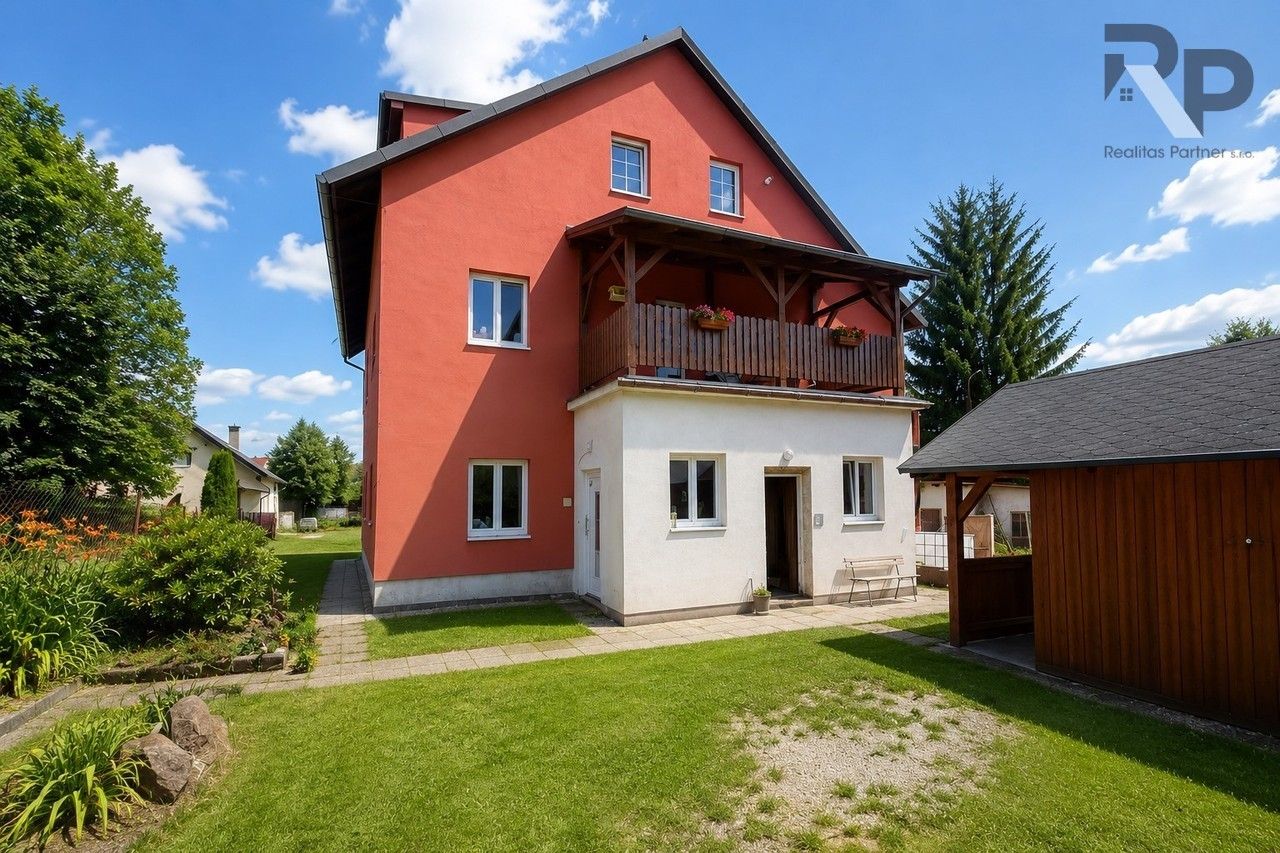 Rodinné domy, Lipová, Dobronín, 319 m² - 1