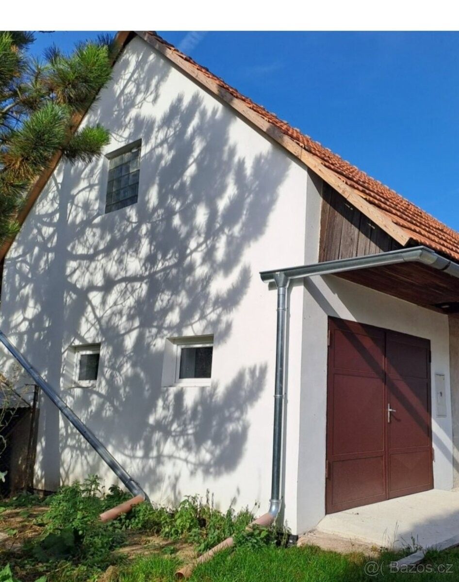 Garáže, Boskovice, 680 01