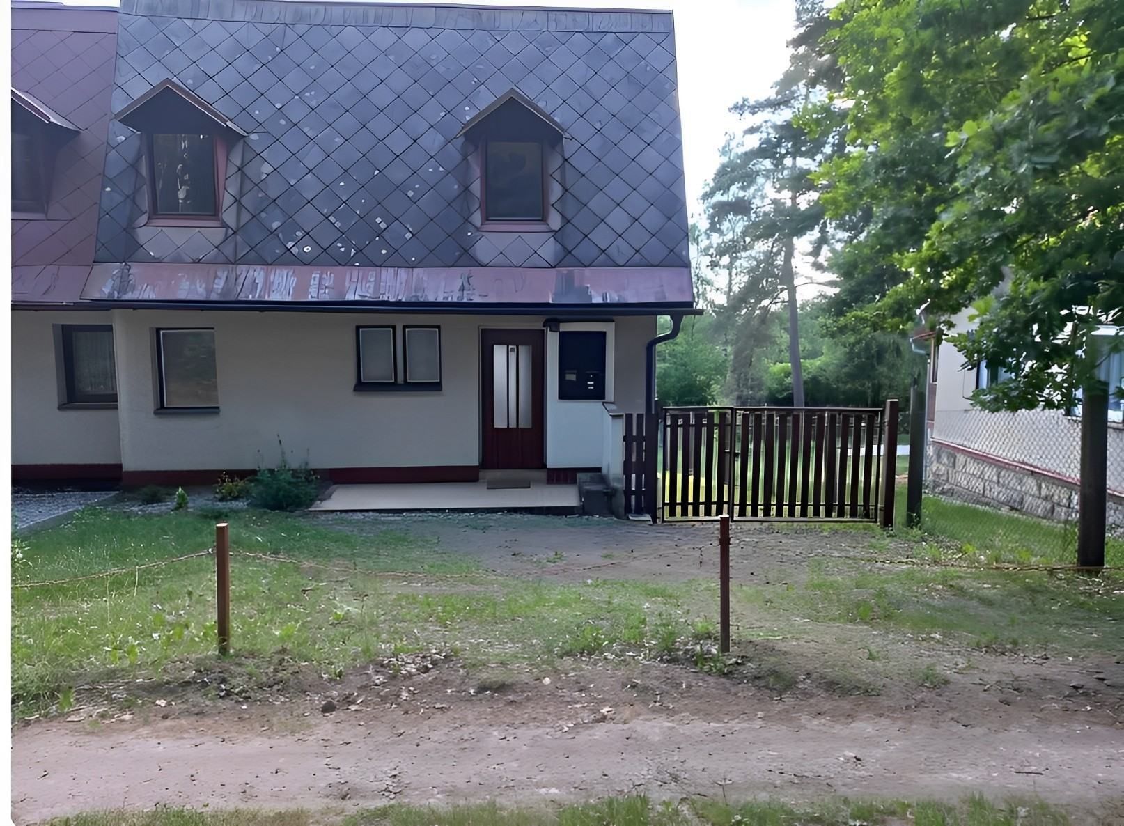 Chaty, Holín - Pařezská Lhota, Královéhradecký kraj
