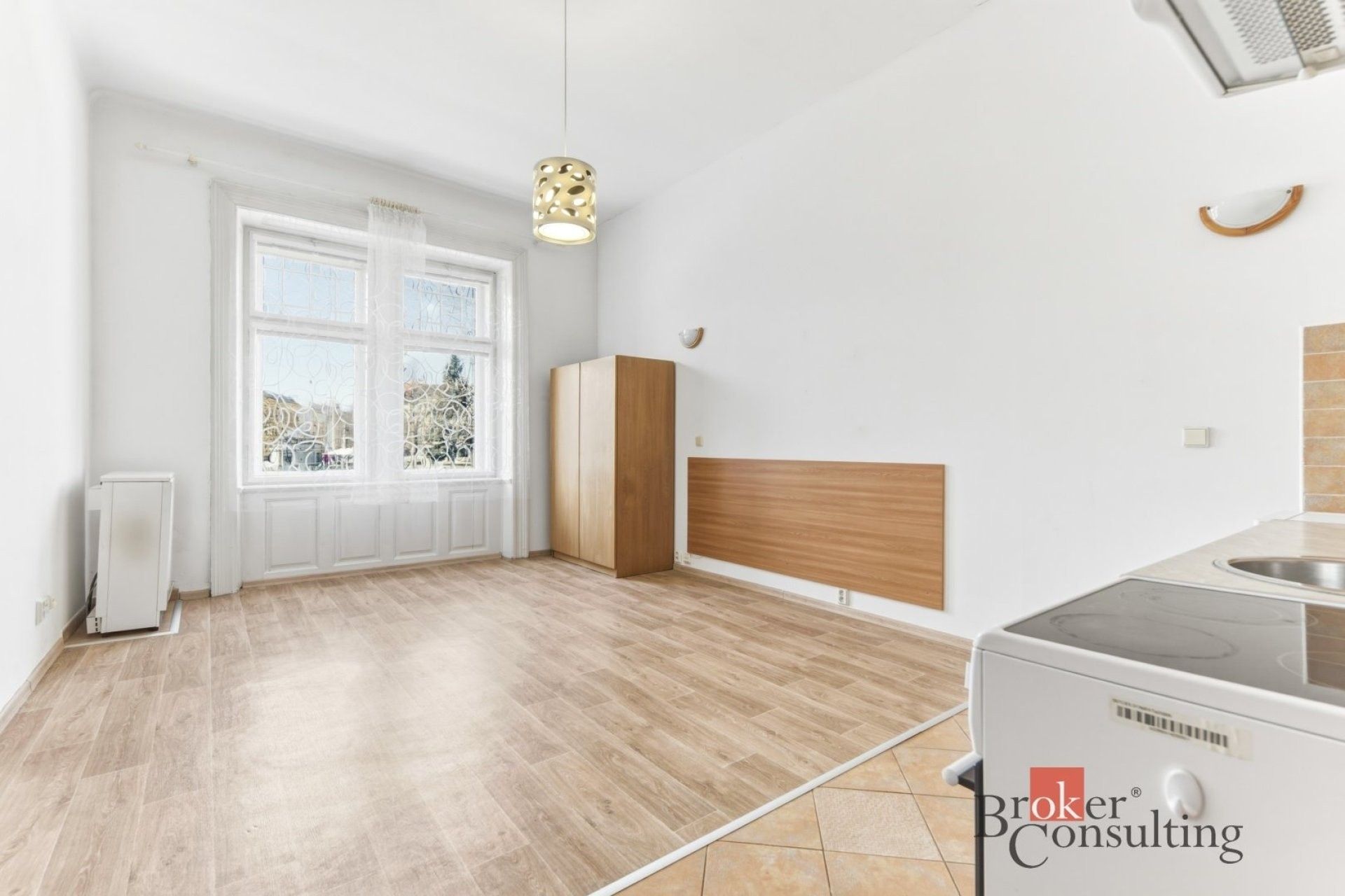 Pronájem byt 1+kk - Eliščino nábřeží, Hradec Králové, 35 m² - 2