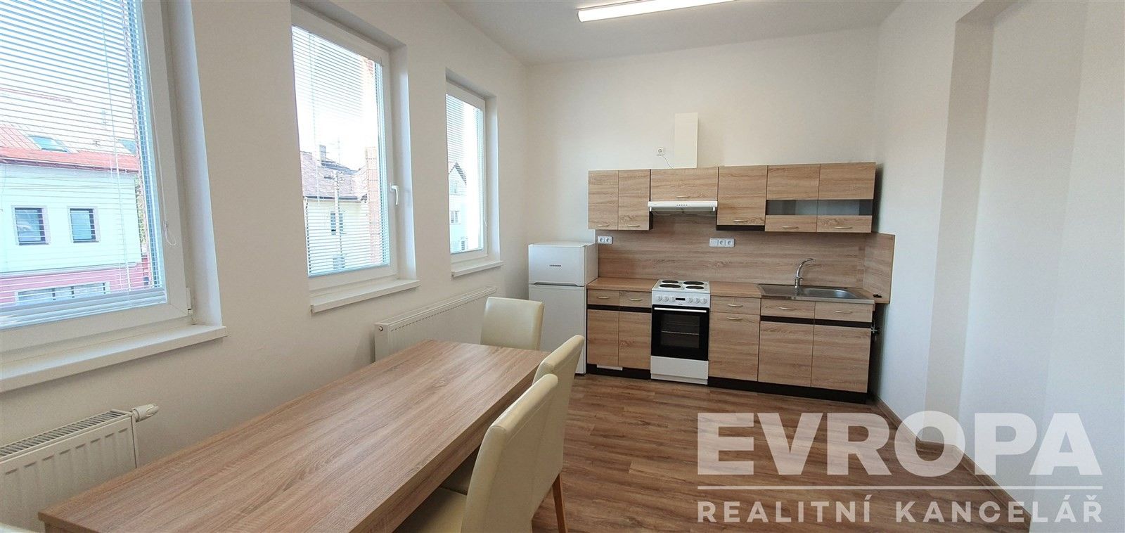 Pronájem kancelář - Lánovská, Vrchlabí, 50 m²