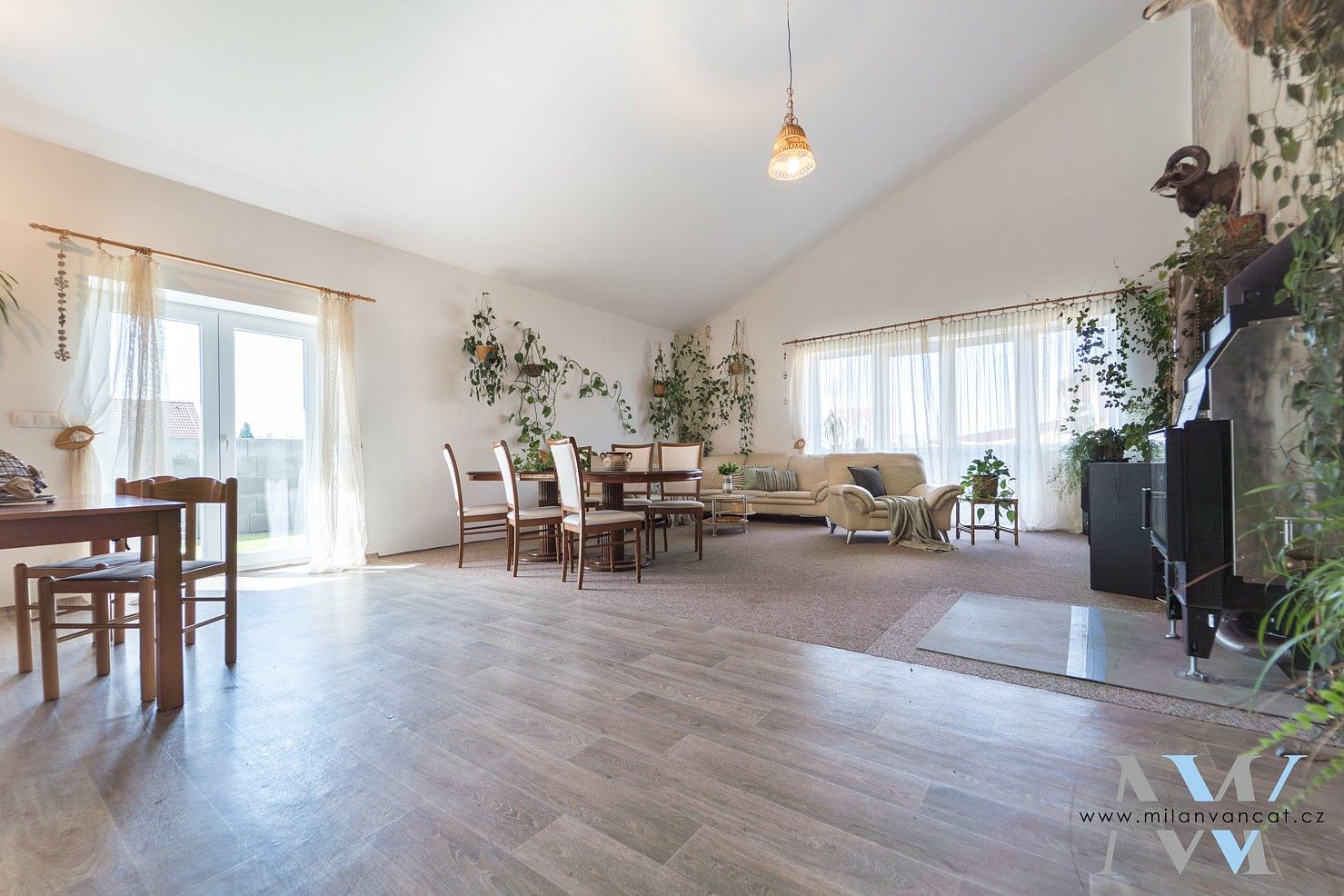 Prodej rodinný dům - Zbuzany, okres Praha-západ, Středočeský kraj, 233 m² - 2