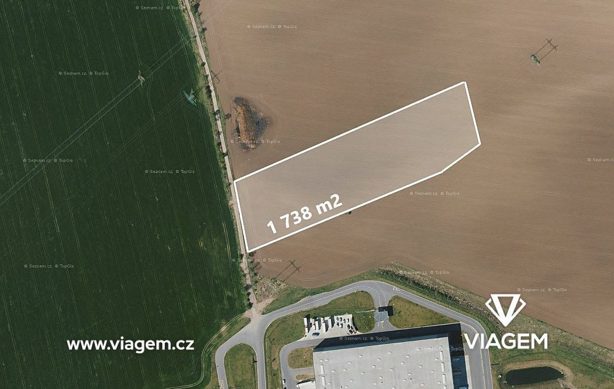 Zemědělský pozemek, 1 738 m²