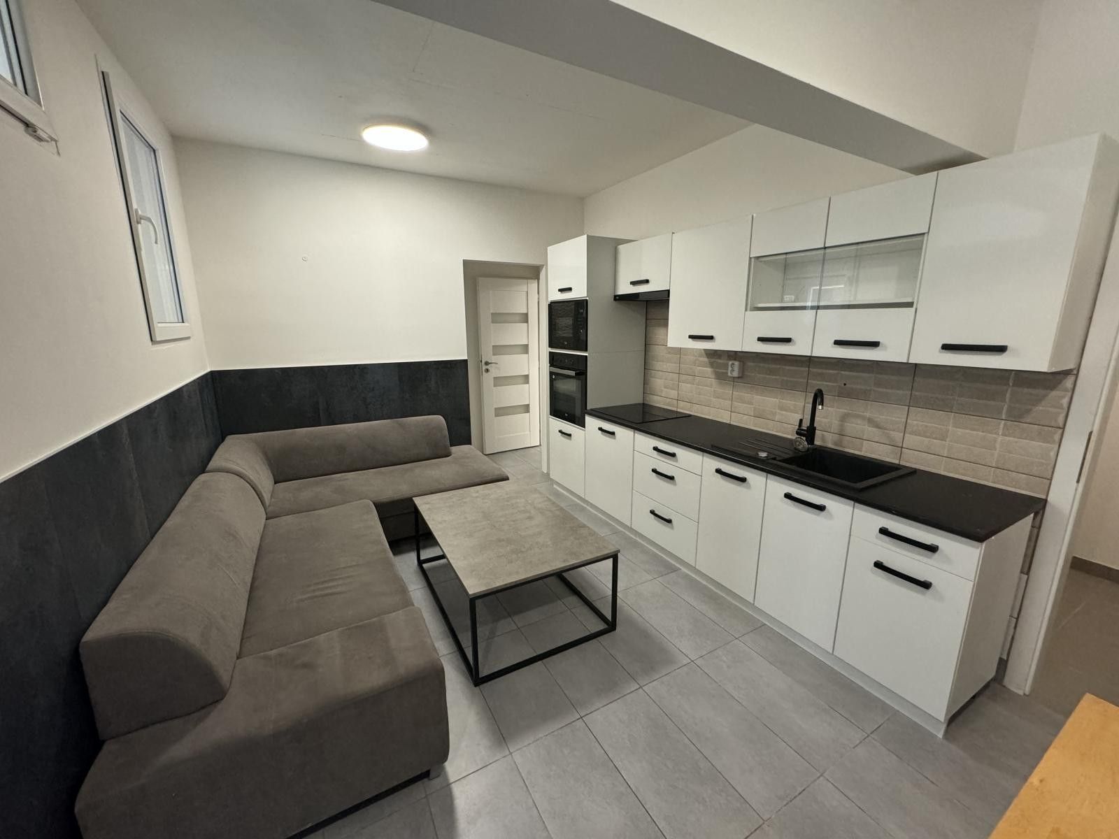 3+kk, Pernického, Praha, 51 m²