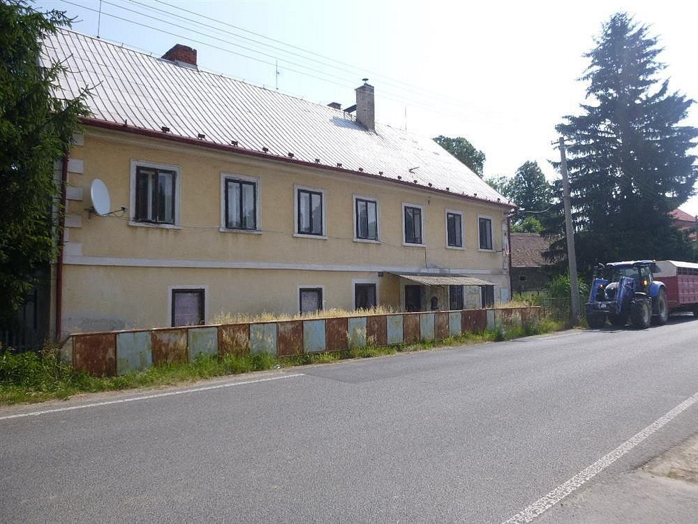 Rodinný dům · 1 334 m² · Svojkov, okres Česká Lípa, Liberecký kraj - 1