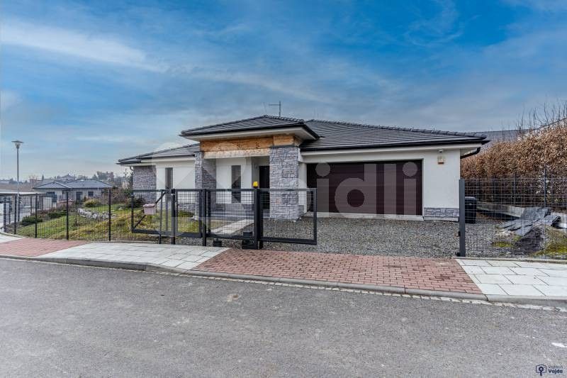 Prodej dům - Luční, Slavkov, 245 m²
