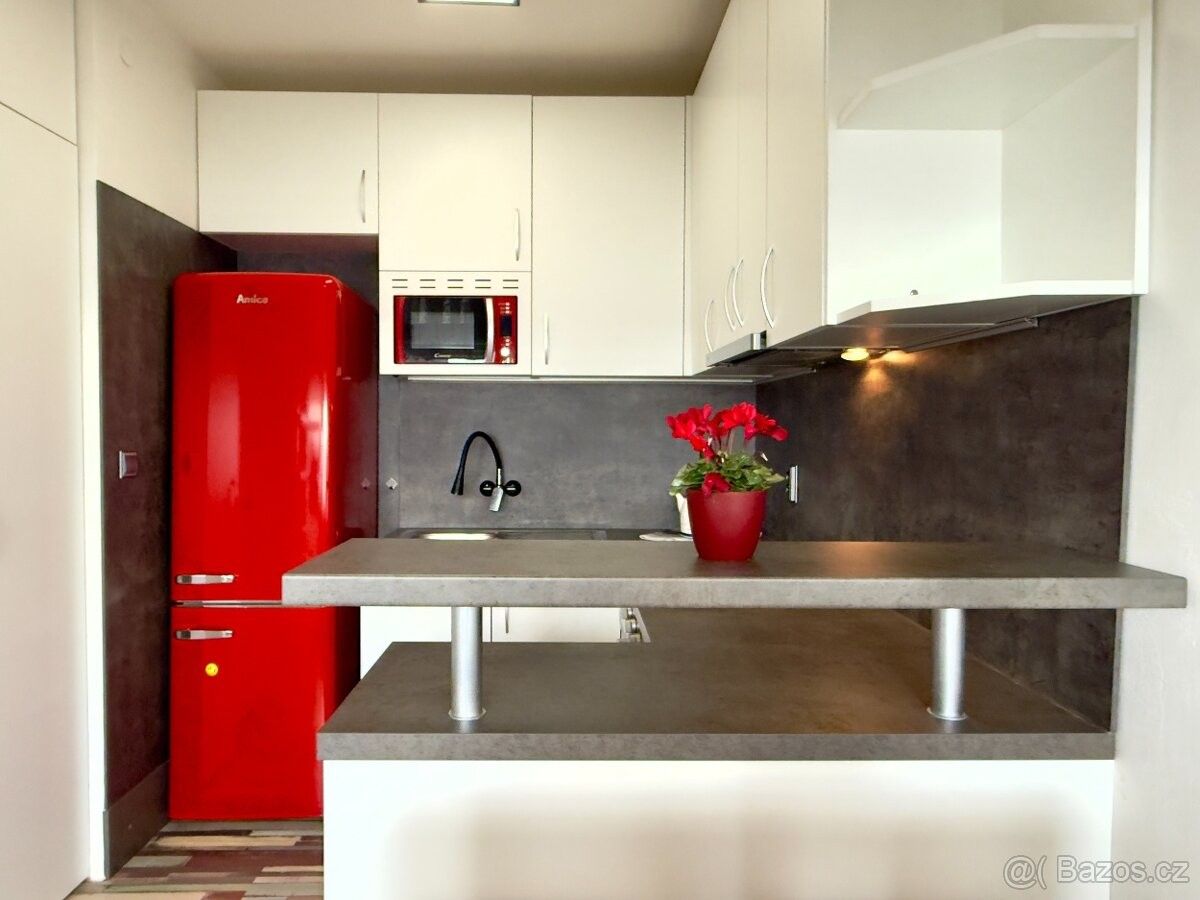 Prodej byt - Hrušovany u Brna, 664 62