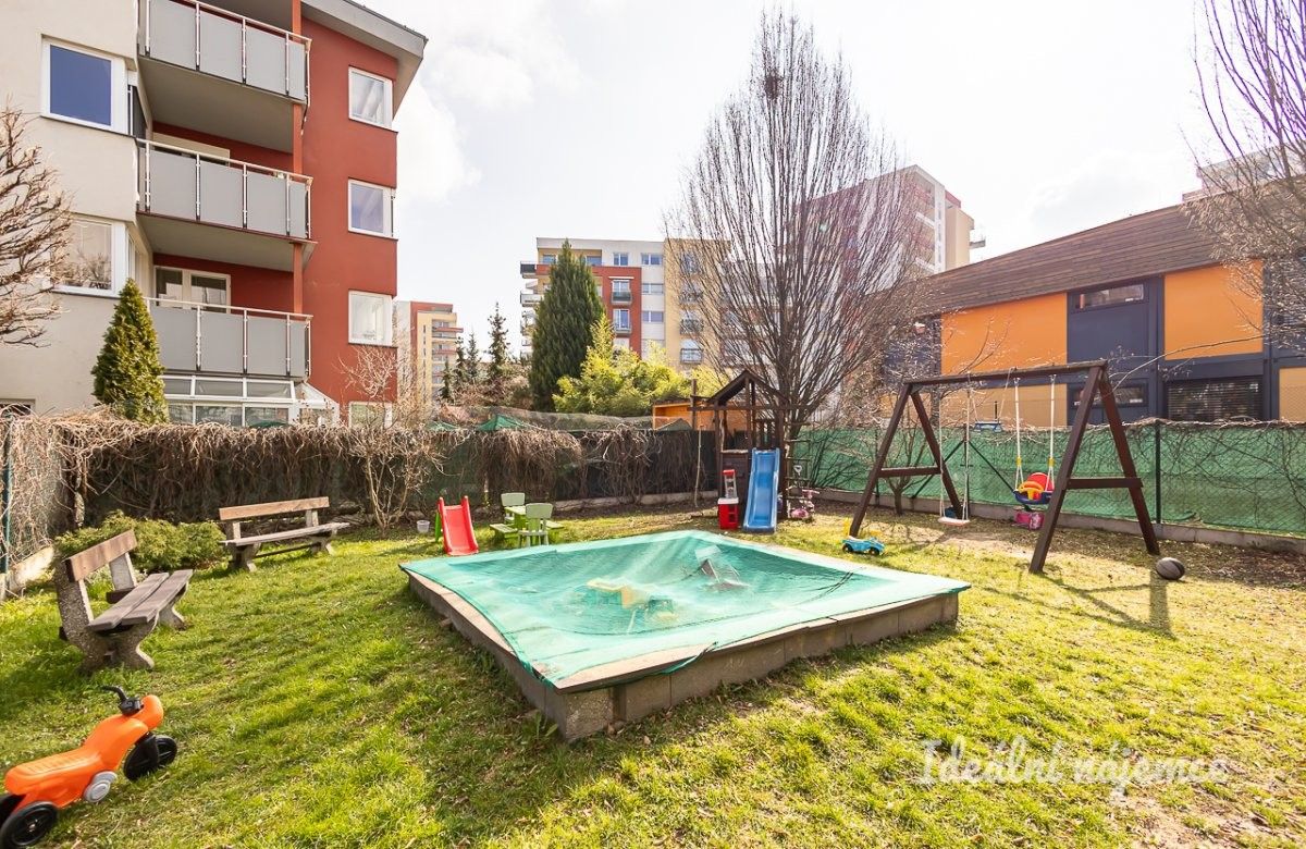 Pronájem byt 3+kk - Praha 18, Praha, 71 m²