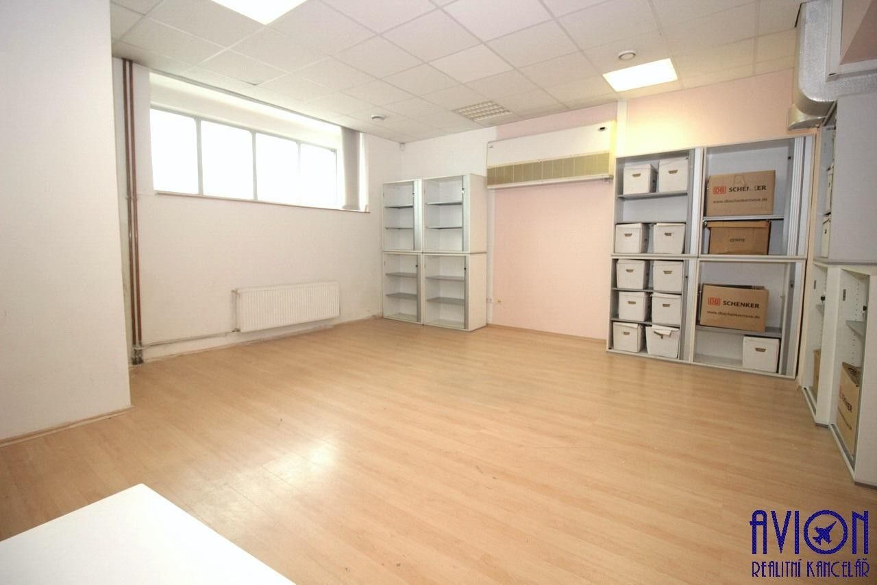 Pronájem kancelář - Bozděchova, Praha, 103 m²