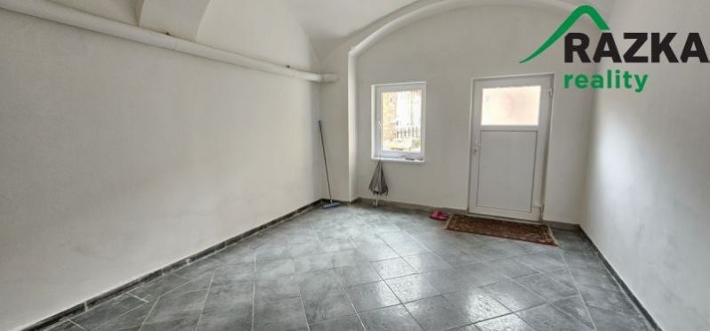 Prodej rodinný dům - Chodová Planá, 355 m² - 5