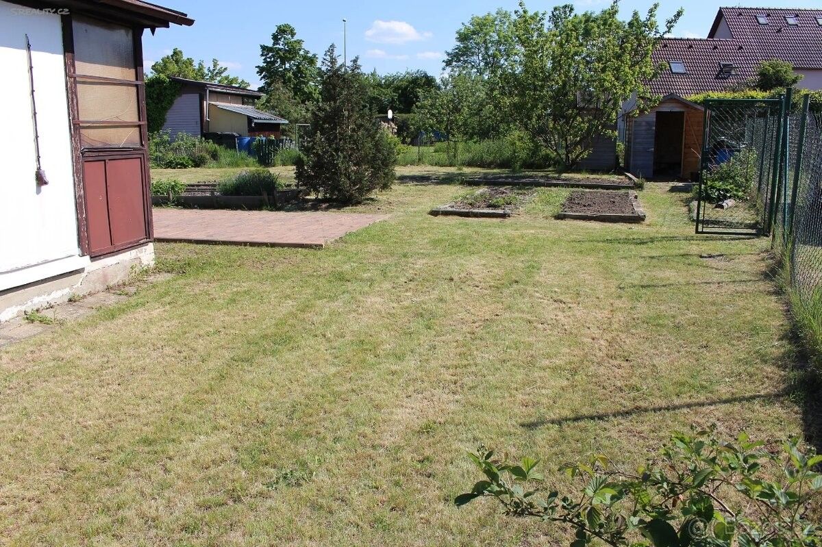 Zahrady, Praha, 102 00