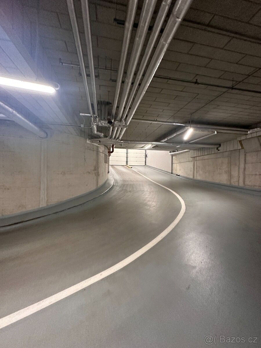 Pronájem garáž - Praha, 186 00