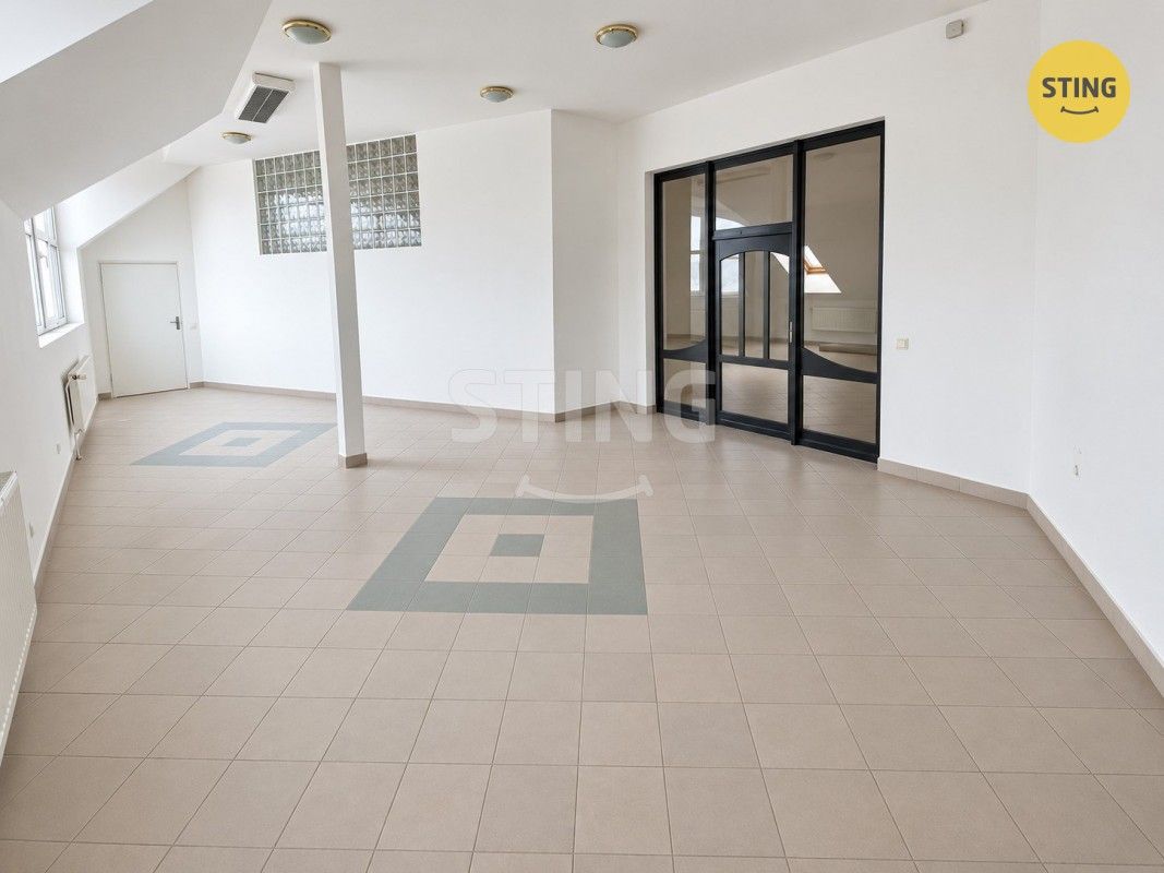 Komerční nemovitost · 452 m² · Poštovní  , Třinec - 3