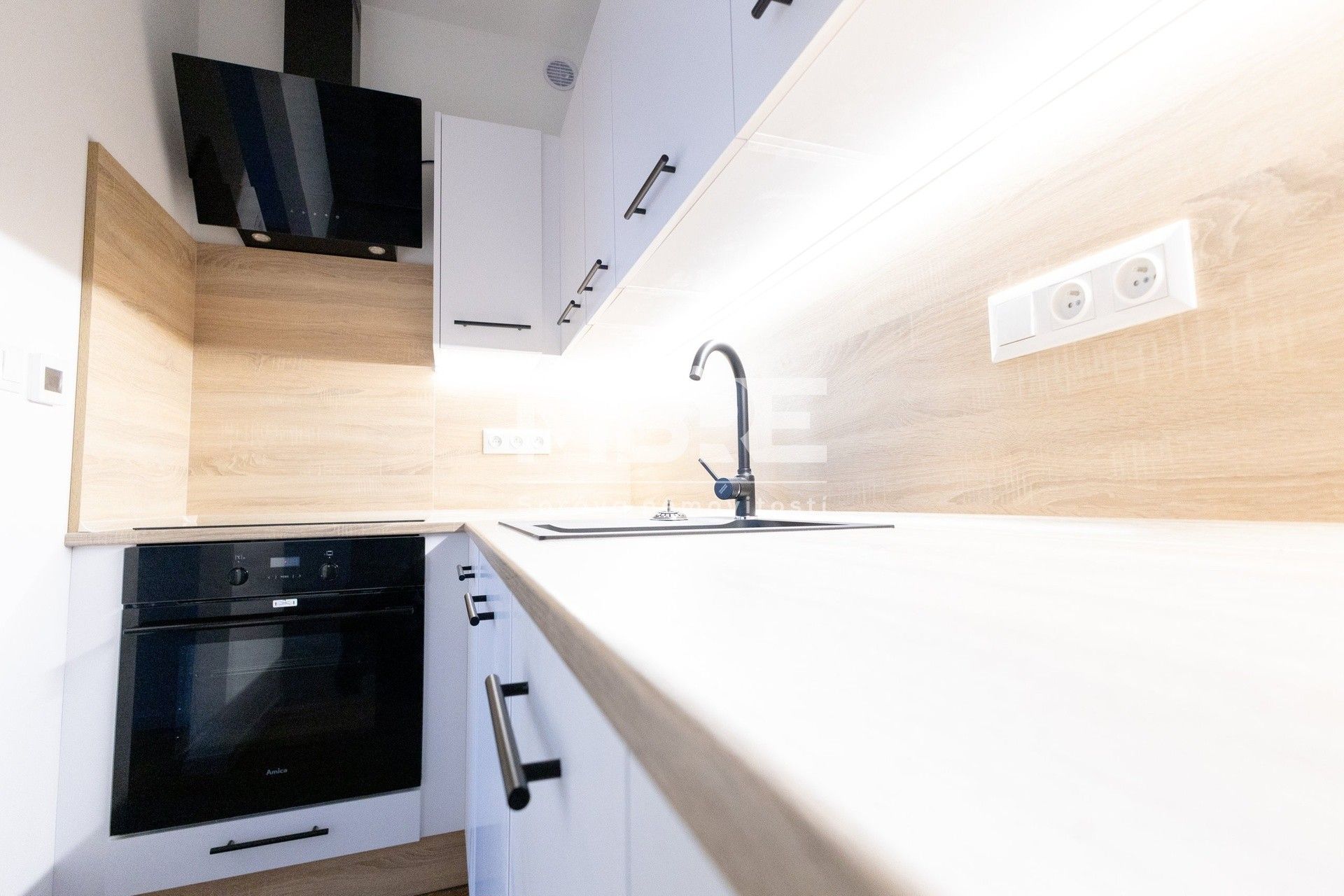 2+kk, Hany Kvapilové 2000, Ostrava Mariánské Hory, 46 m² - 2