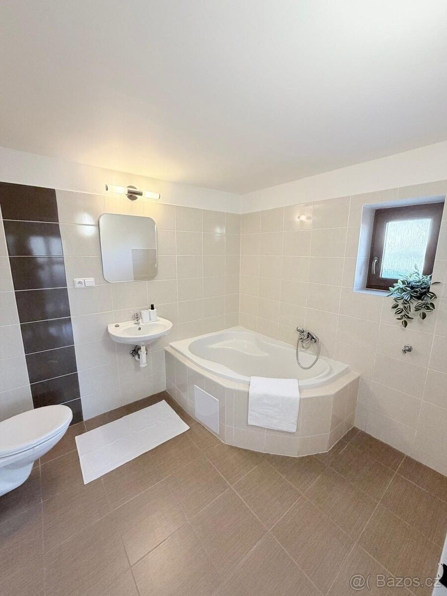 Byty, Trutnov, 541 01