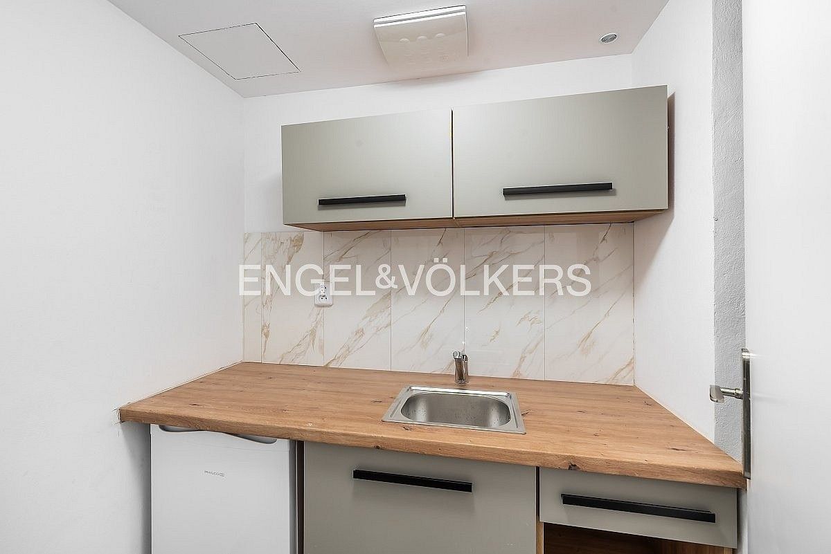 Pronájem výrobní prostory - Praha - Bubeneč, okres Praha 6, Hlavní město Praha, 48 m² - 5
