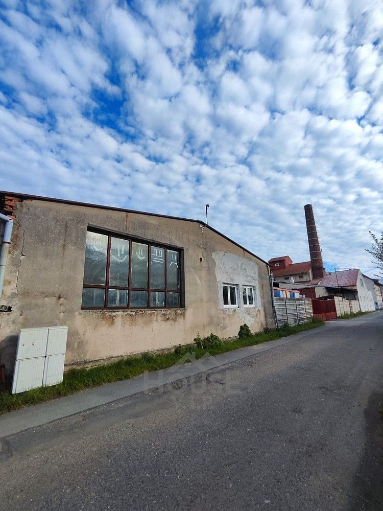 Obchodní prostory · 1 800 m² · Přelouč, okres Pardubice, Pardubický kraj - 3