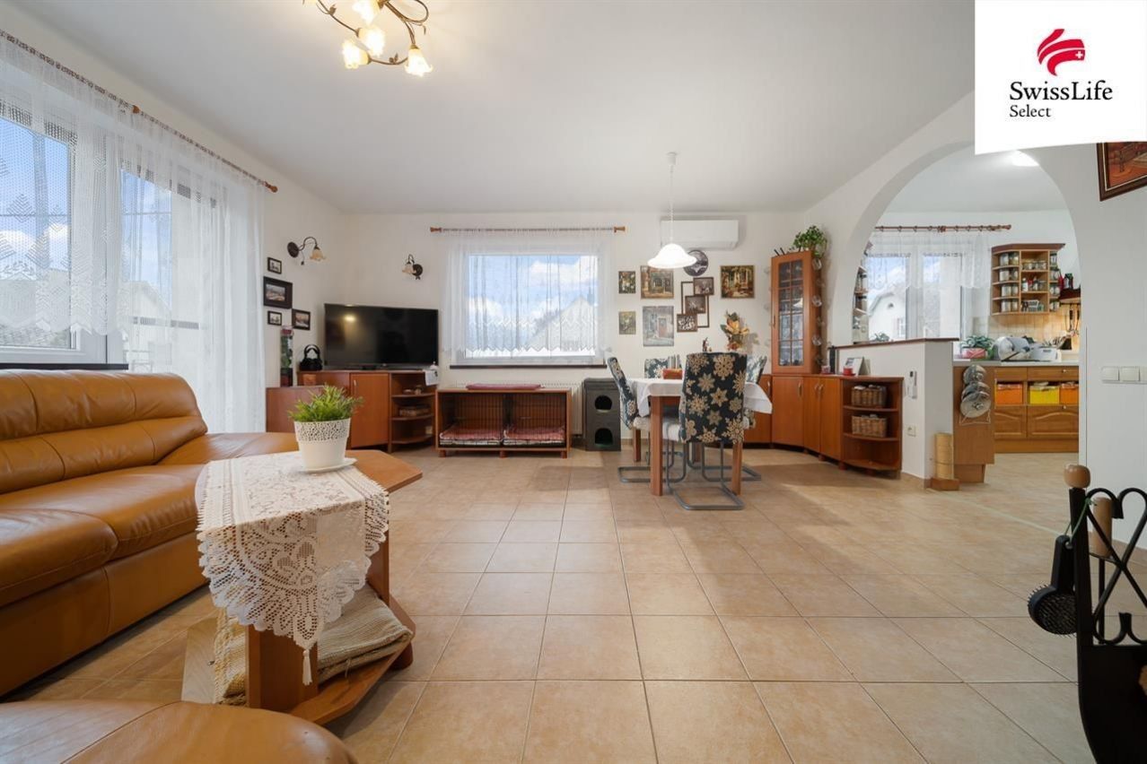 Prodej rodinný dům - Jasenná, 200 m²