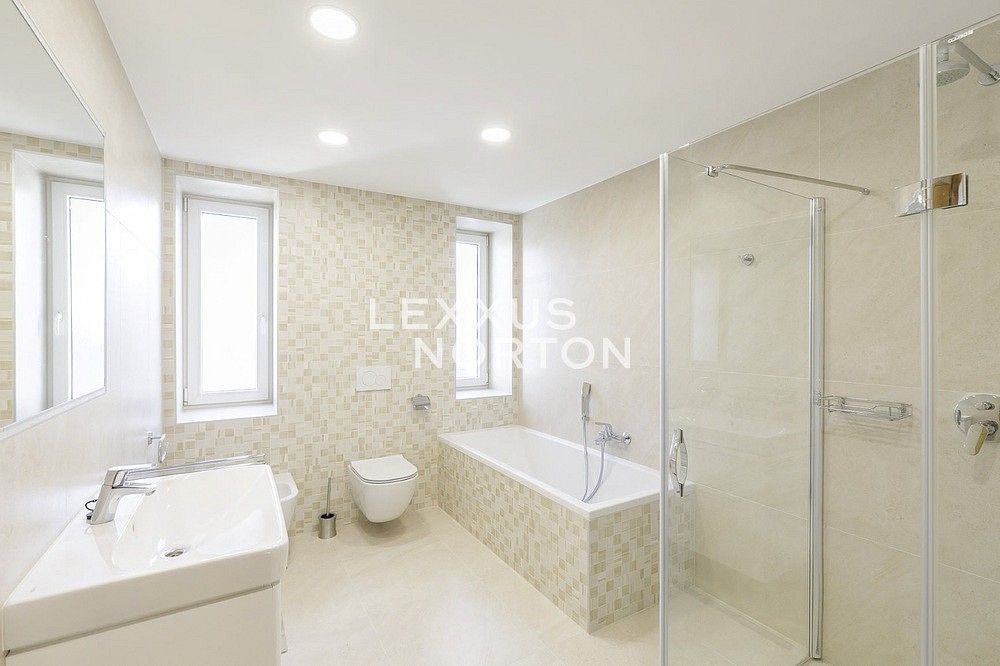 Rodinný dům · 350 m² · Průhonice, okres Praha-západ, Středočeský kraj - 4