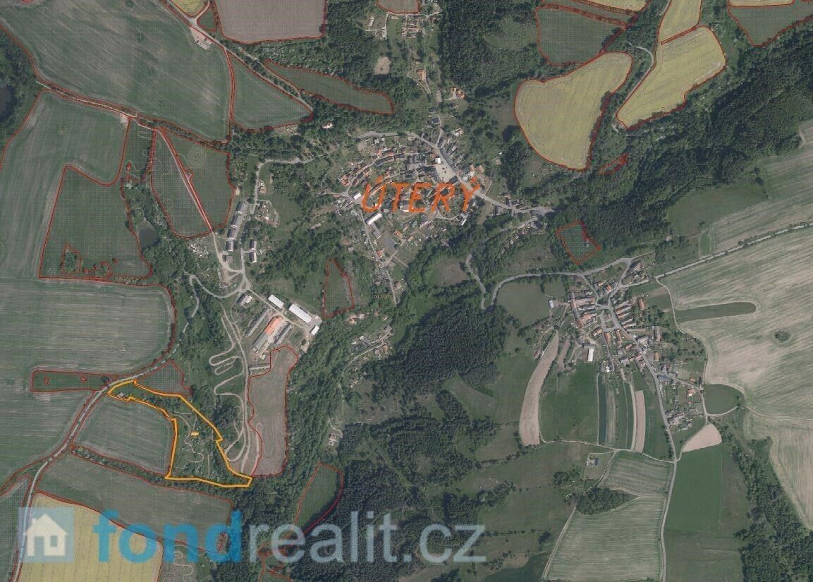 Zemědělský pozemek, Úterý – další