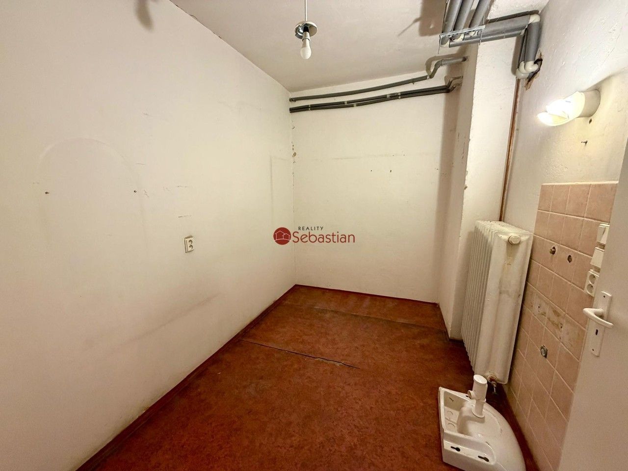 Komerční nemovitost · 66 m² · Koněvova, Praha - 3