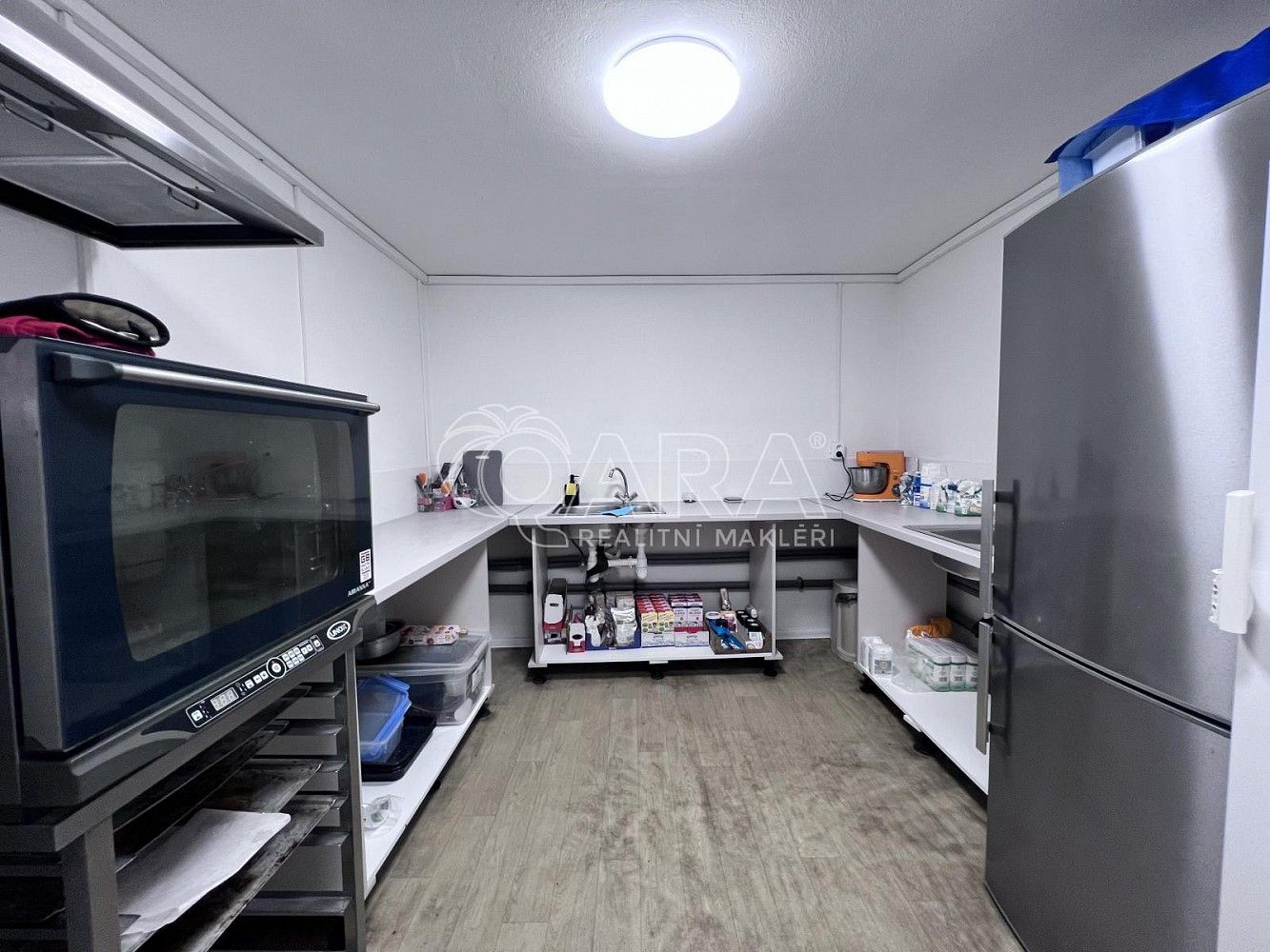 Obchodní prostory · 37 m² · Karlštejn, okres Beroun, Středočeský kraj - 3