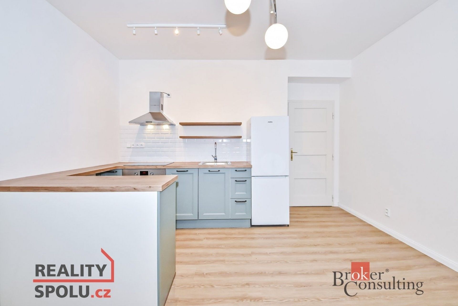 2+kk, Křížová, Praha, 42 m²